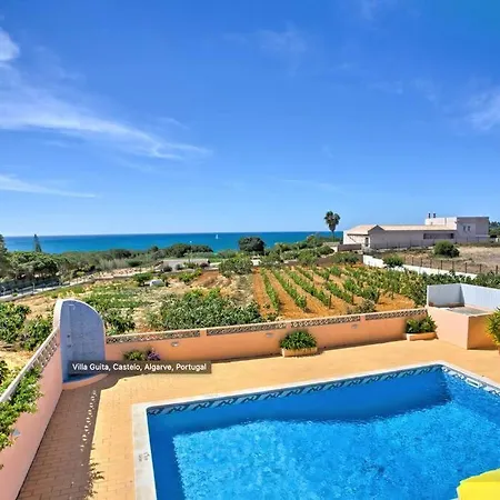 Guita Family House *